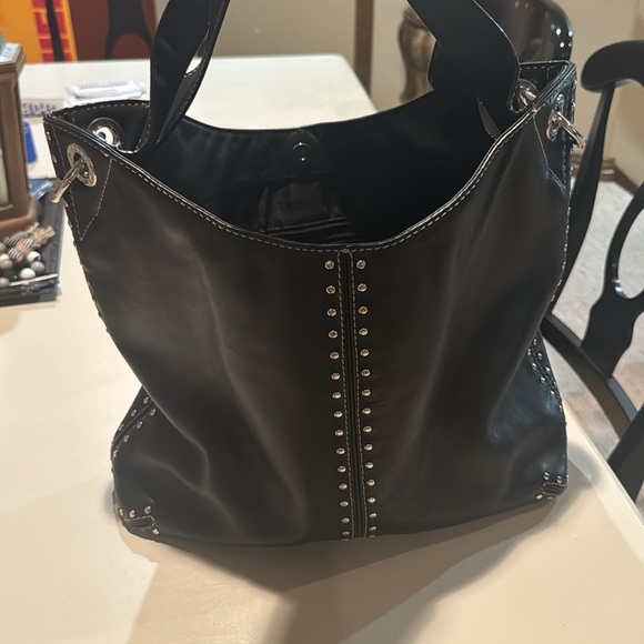 Michael Kors large hobo bag. Black leather with silver studs. - Picture 4 of 4